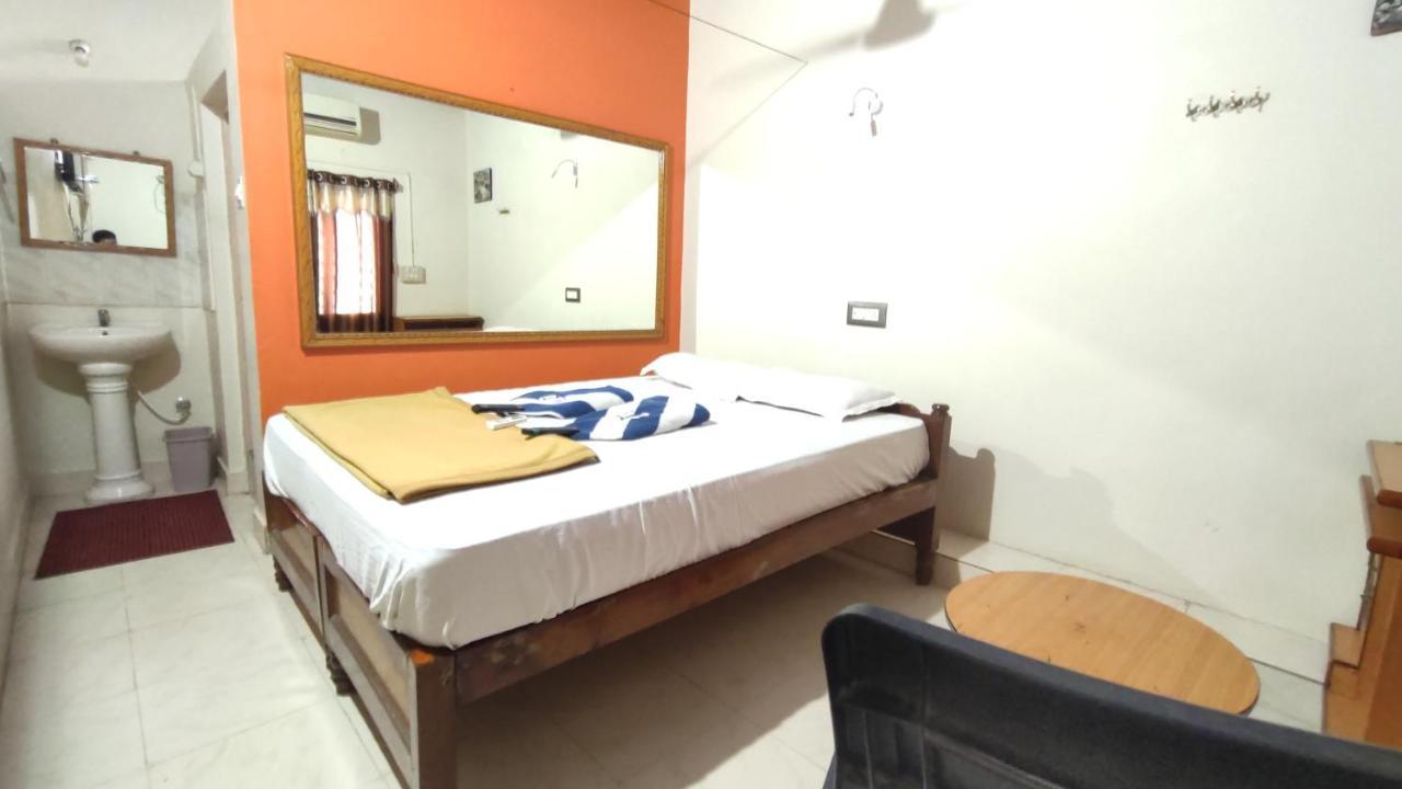 Rocky Guesthouse Хампи Экстерьер фото