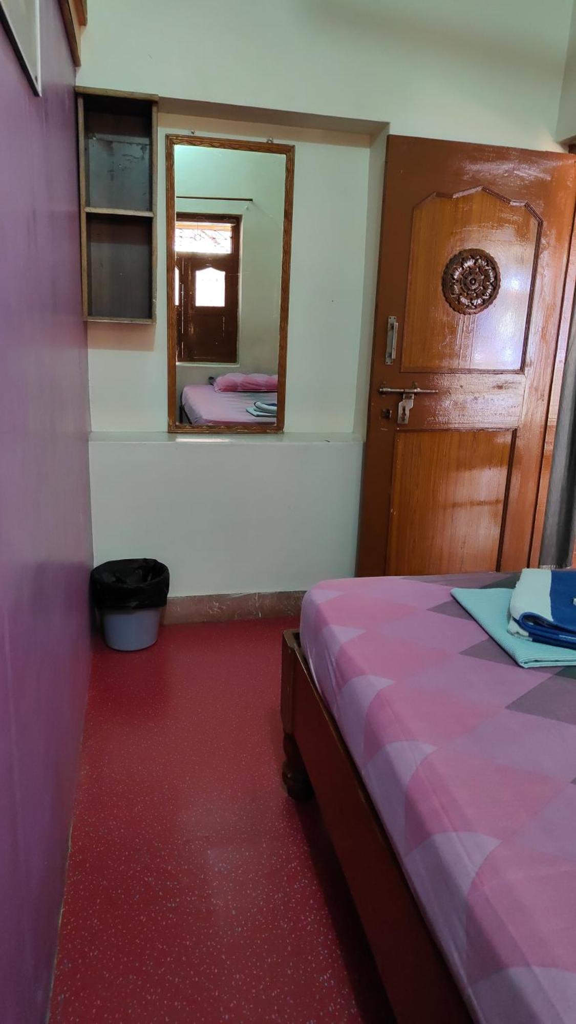 Rocky Guesthouse Хампи Экстерьер фото